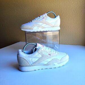 Reebok Classics CL Nylon Casual Sneaker White Light Grey - women Size 9